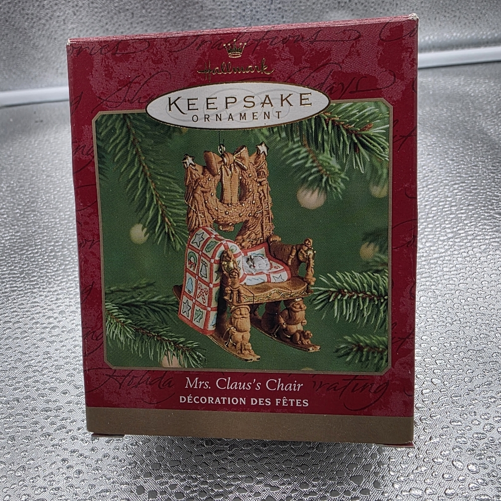 Hallmark Mrs. Claus's Chair